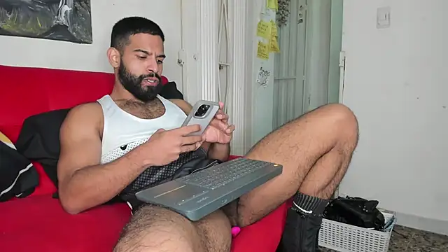 sweatyhairypig23 online show from January 11, 3:57 am