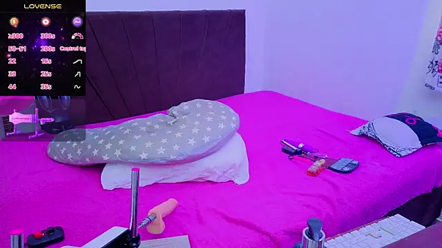 Snapshot of I_am_kim chatting on February 15, 7:13 pm I am kim online show from February 15, 7:13 pm