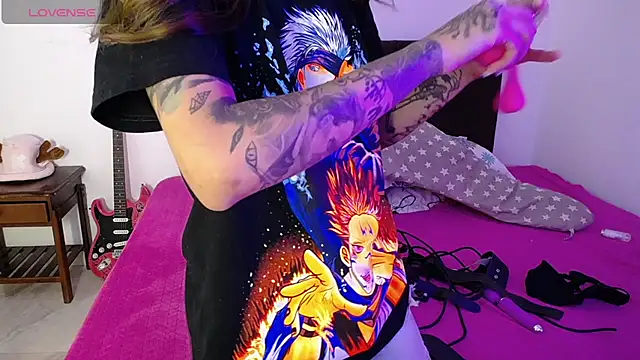 I am kim online show from October 31, 1:46 am