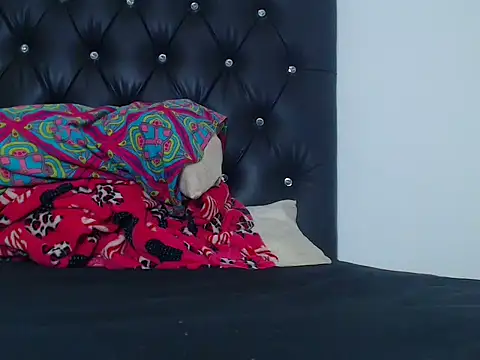 jeancarloscum12 online show from December 3, 9:36 pm