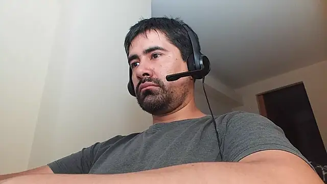 VonDoomdelToro online show from February 14, 1:45 am