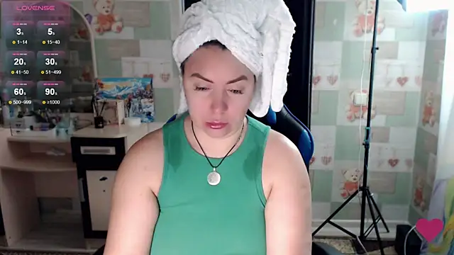 Korolek12 online show from December 2, 4:58 am