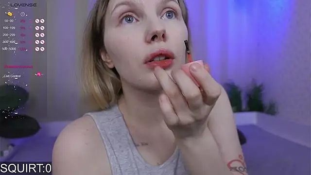 Snapshot of _aleksa_ chatting on December 3, 11:42 am aleksa online show from December 3, 11:42 am