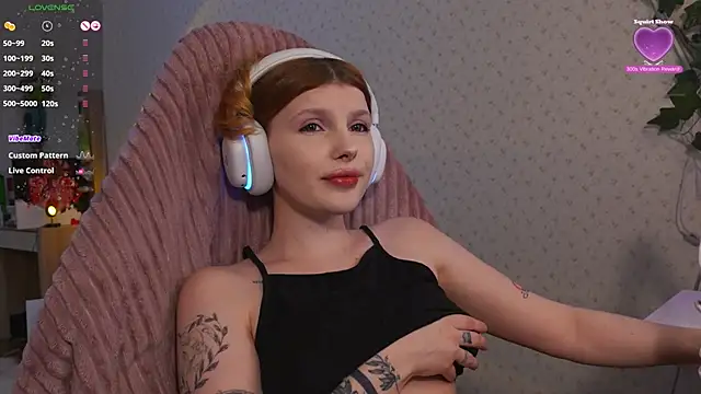 Snapshot of _aleksa_ chatting on March 1, 6:11 pm aleksa online show from March 1, 6:11 pm