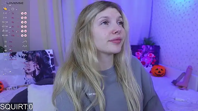 Snapshot of _aleksa_ chatting on October 7, 5:52 am aleksa online show from October 7, 5:52 am