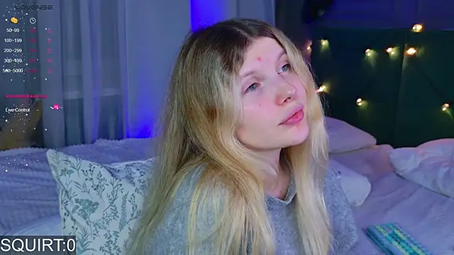 Snapshot of _aleksa_ chatting on November 28, 2:28 pm aleksa online show from November 28, 2:28 pm