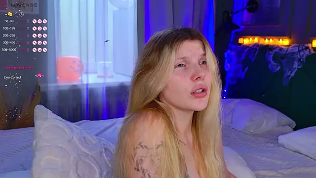 Snapshot of _aleksa_ chatting on October 29, 6:56 am aleksa online show from October 29, 6:56 am