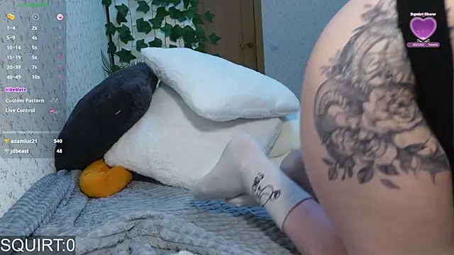 Snapshot of _aleksa_ chatting on March 2, 8:03 pm aleksa online show from March 2, 8:03 pm