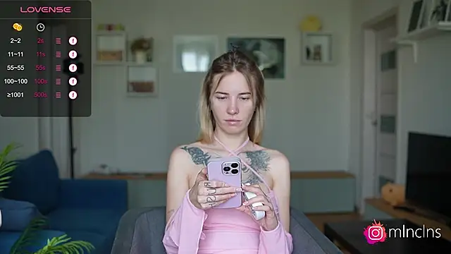 melanielwithu online show from September 18, 12:08 pm