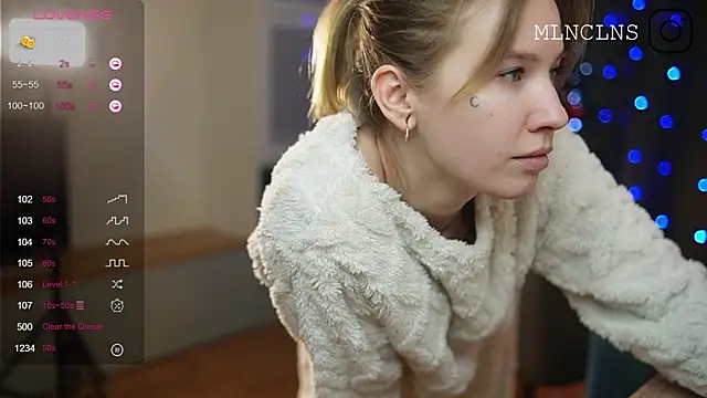 melanielwithu online show from December 13, 8:04 pm