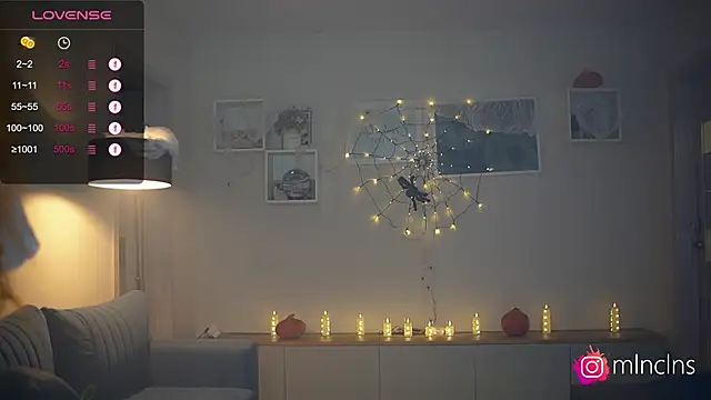 melanielwithu online show from October 26, 1:33 pm