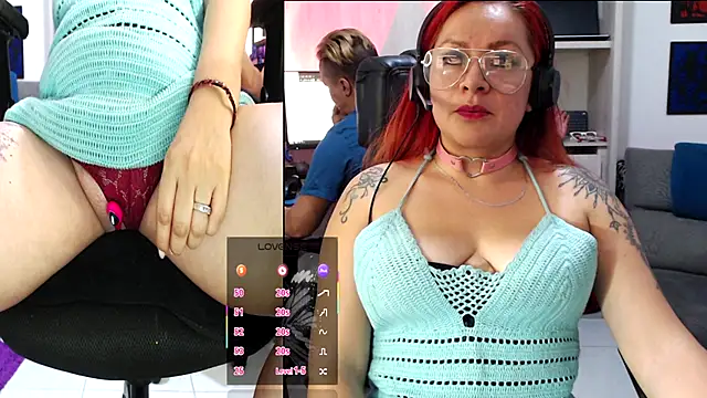 Snapshot of kyobiker chatting on October 26, 1:28 am kyobiker online show from October 26, 1:28 am