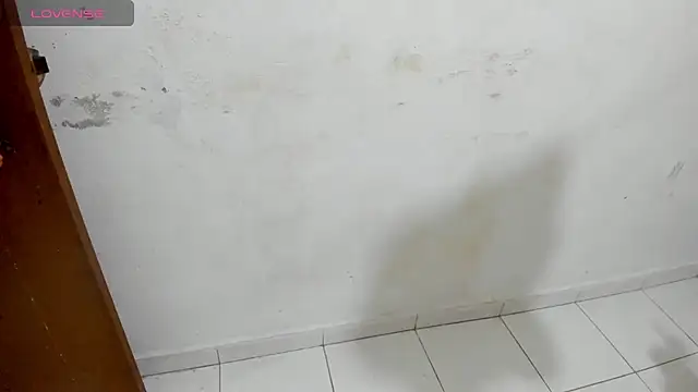 dilmi-umesha online show from February 9, 5:11 pm