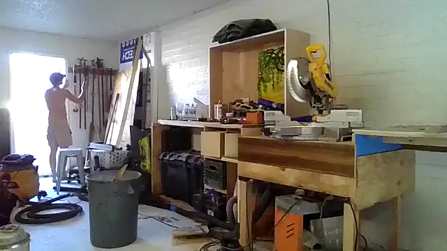 sunburnt602 online show from March 1, 3:01 pm