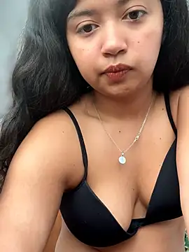 Peach Girll online show from March 3, 2:35 pm