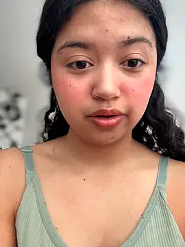 Peach Girll online show from May 15, 3:10 pm
