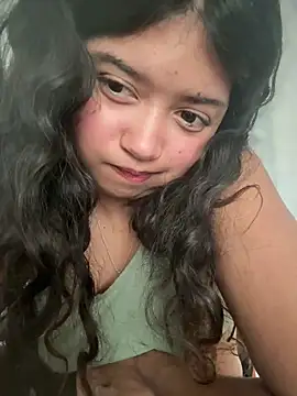 Peach Girll online show from April 10, 8:05 pm