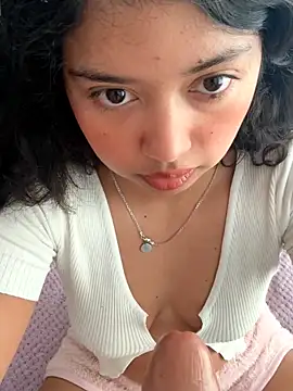Peach Girll online show from May 12, 2:34 pm