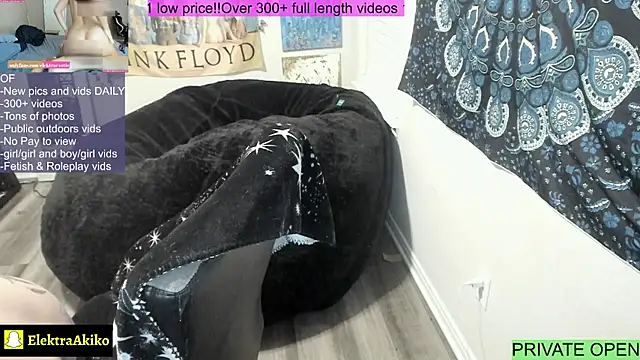 Snapshot of ElektraExotic chatting on September 18, 8:06 am ElektraExotic online show from September 18, 8:06 am