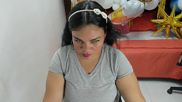 Snapshot of Cloe_35 chatting on September 24, 8:04 pm Cloe 35 online show from September 24, 8:04 pm