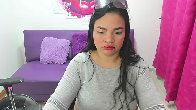 Snapshot of Cloe_35 chatting on March 15, 3:37 pm Cloe 35 online show from March 15, 3:37 pm