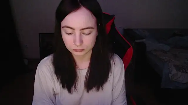 Laralianna online show from February 7, 7:11 pm