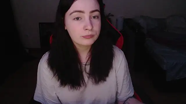 Laralianna online show from February 6, 7:54 pm