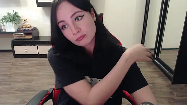 Snapshot of Laralianna chatting on September 25, 12:44 pm Laralianna online show from September 25, 12:44 pm