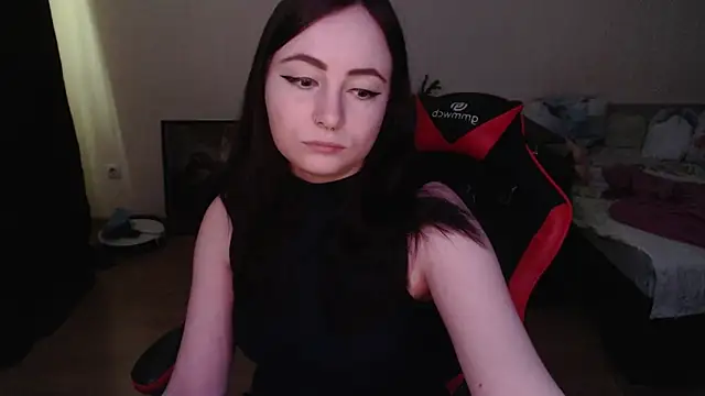 Laralianna online show from March 26, 1:53 pm