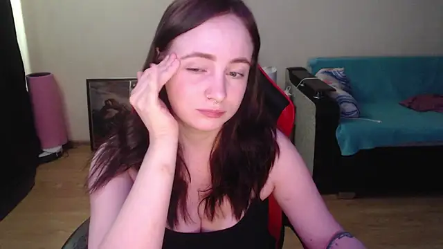 Laralianna online show from April 2, 11:50 am