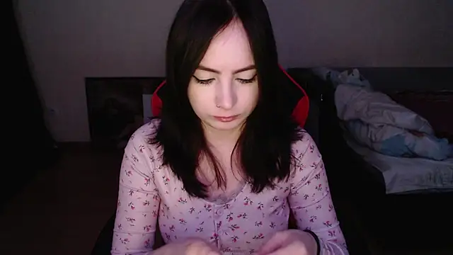 Snapshot of Laralianna chatting on December 5, 3:10 pm Laralianna online show from December 5, 3:10 pm