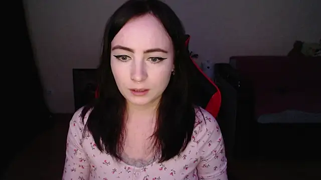 Snapshot of Laralianna chatting on December 4, 9:36 pm Laralianna online show from December 4, 9:36 pm