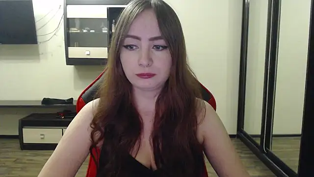 Snapshot of Laralianna chatting on February 17, 6:39 pm Laralianna online show from February 17, 6:39 pm
