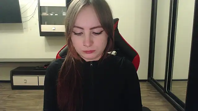 Snapshot of Laralianna chatting on February 20, 8:47 pm Laralianna online show from February 20, 8:47 pm