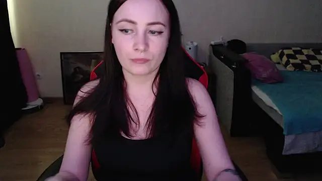 Laralianna online show from April 16, 1:23 pm