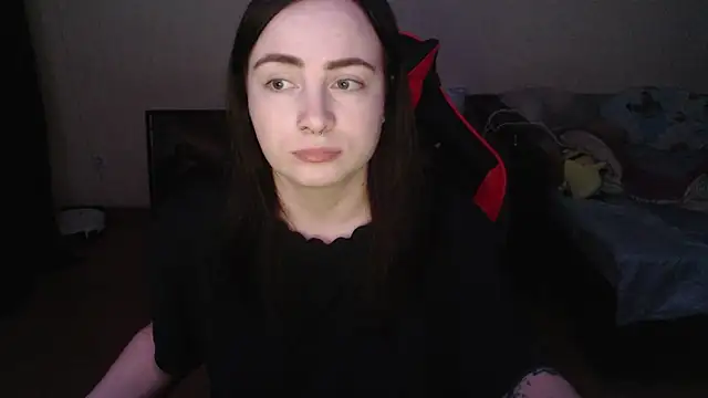 Laralianna online show from February 5, 5:42 pm