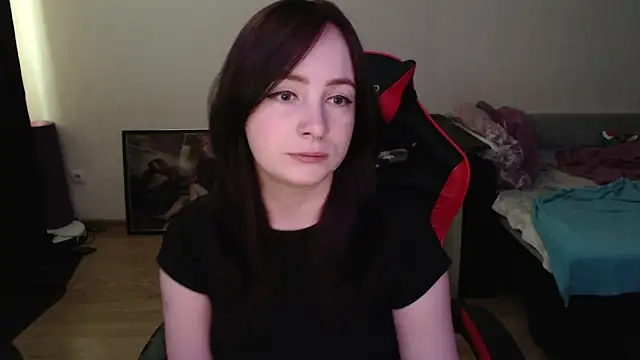 Laralianna online show from April 24, 8:38 am