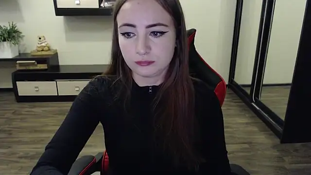 Snapshot of Laralianna chatting on September 14, 1:55 pm Laralianna online show from September 14, 1:55 pm