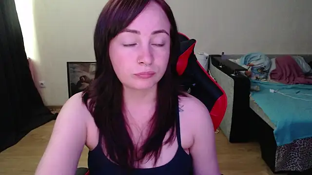 Snapshot of Laralianna chatting on July 10, 10:26 am Laralianna online show from July 10, 10:26 am