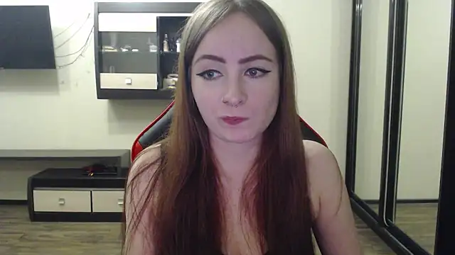 Snapshot of Laralianna chatting on February 18, 12:39 pm Laralianna online show from February 18, 12:39 pm