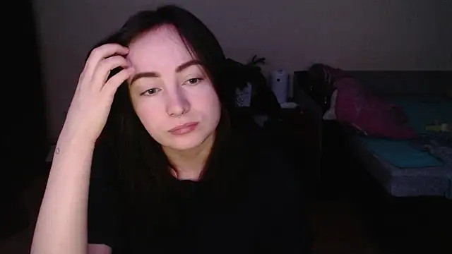 Snapshot of Laralianna chatting on November 21, 12:53 am Laralianna online show from November 21, 12:53 am