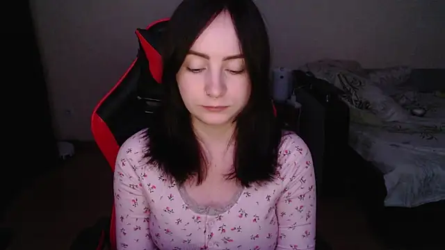 Snapshot of Laralianna chatting on November 1, 5:51 pm Laralianna online show from November 1, 5:51 pm