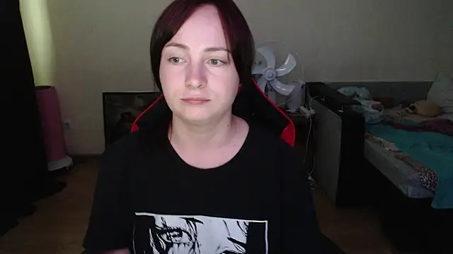 Snapshot of Laralianna chatting on July 5, 9:49 am Laralianna online show from July 5, 9:49 am