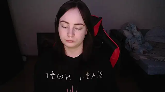 Laralianna online show from December 18, 10:57 pm