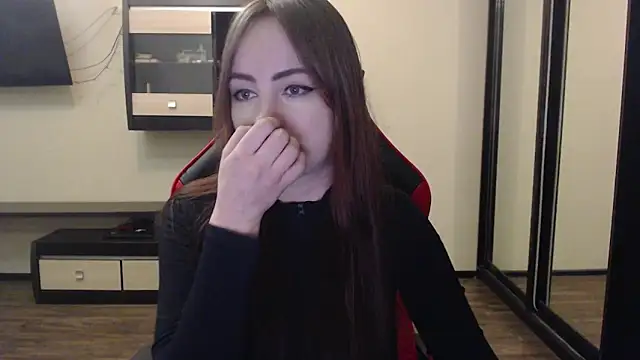 Snapshot of Laralianna chatting on January 6, 10:36 pm Laralianna online show from January 6, 10:36 pm