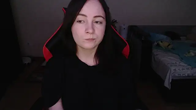 Snapshot of Laralianna chatting on November 11, 12:16 am Laralianna online show from November 11, 12:16 am