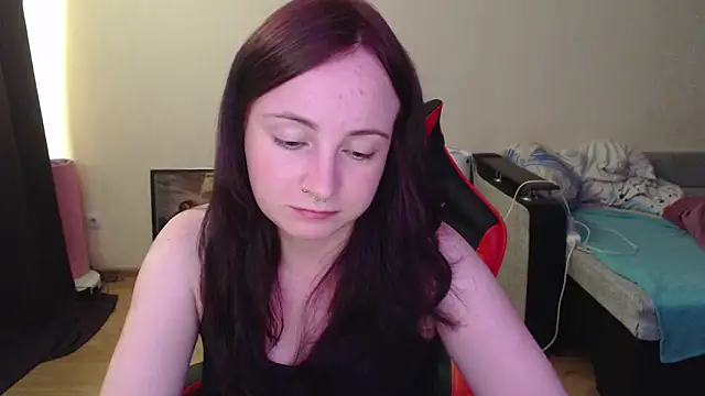 Snapshot of Laralianna chatting on June 28, 2:56 pm Laralianna online show from June 28, 2:56 pm