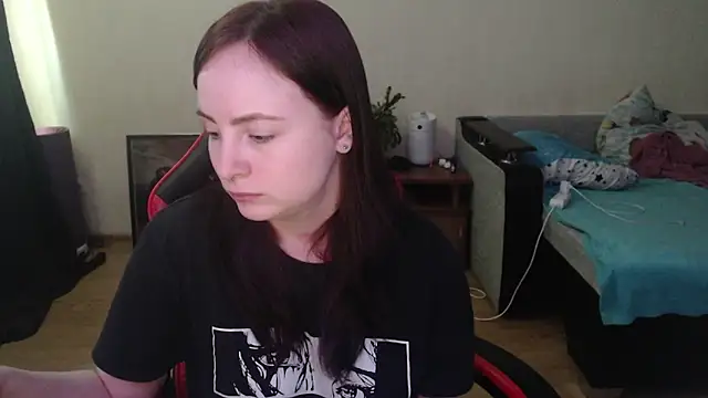 Laralianna online show from May 8, 9:24 am