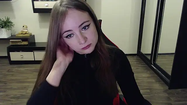 Snapshot of Laralianna chatting on September 12, 2:39 pm Laralianna online show from September 12, 2:39 pm