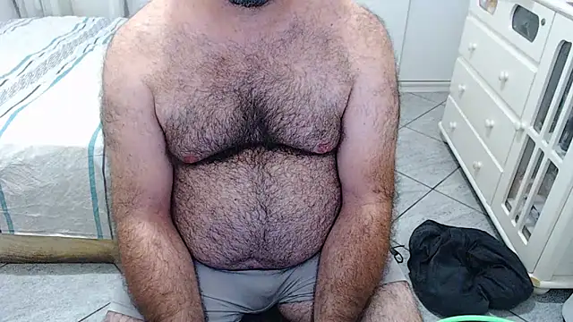 MysterBearMG online show from April 2, 3:46 am